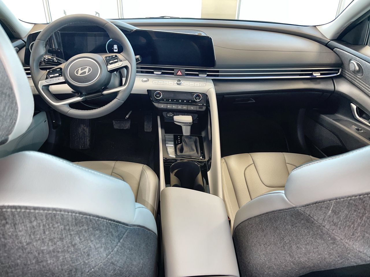2025 Hyundai Elantra in Regina, Saskatchewan