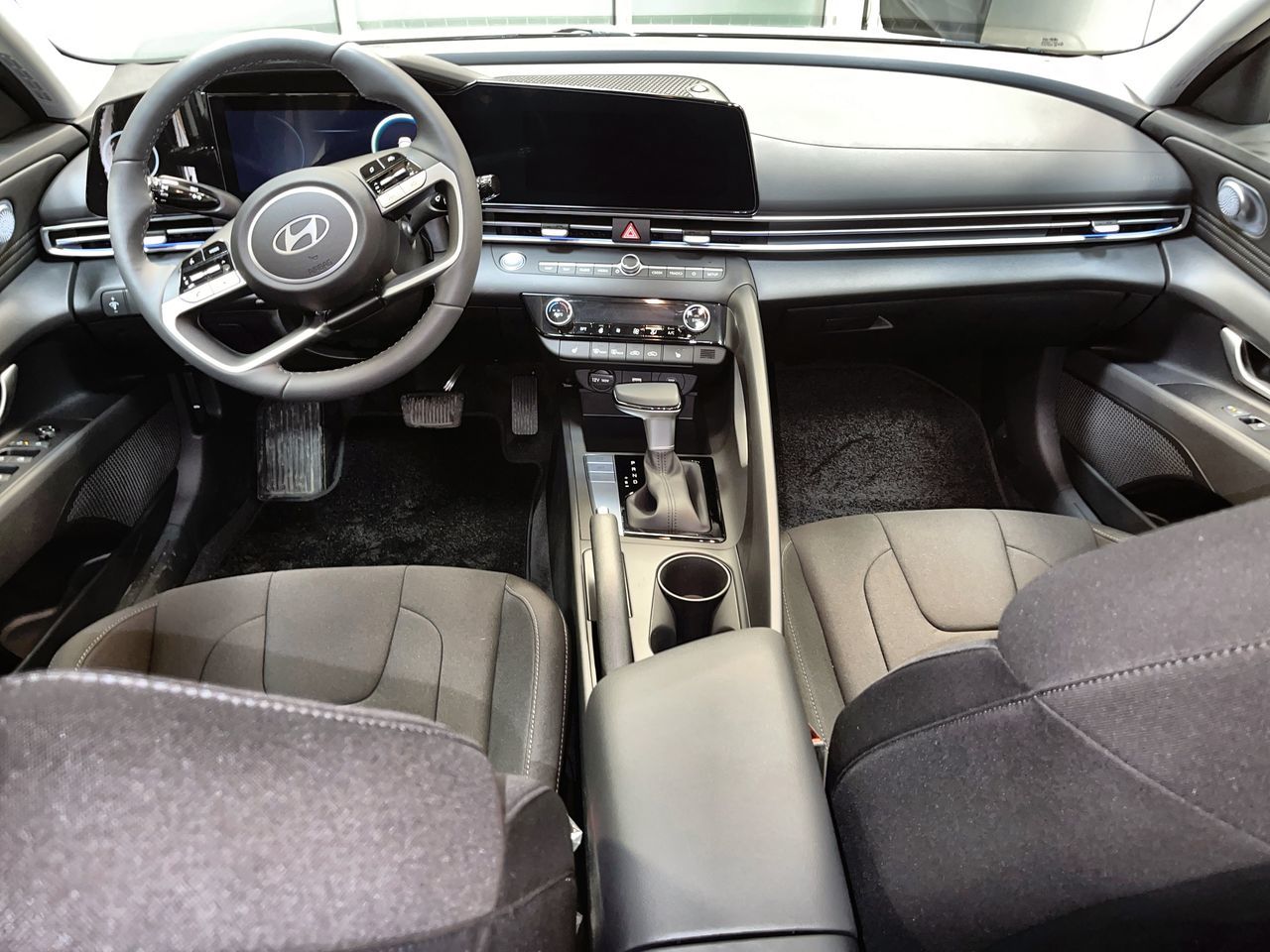 2025 Hyundai Elantra in Regina, Saskatchewan