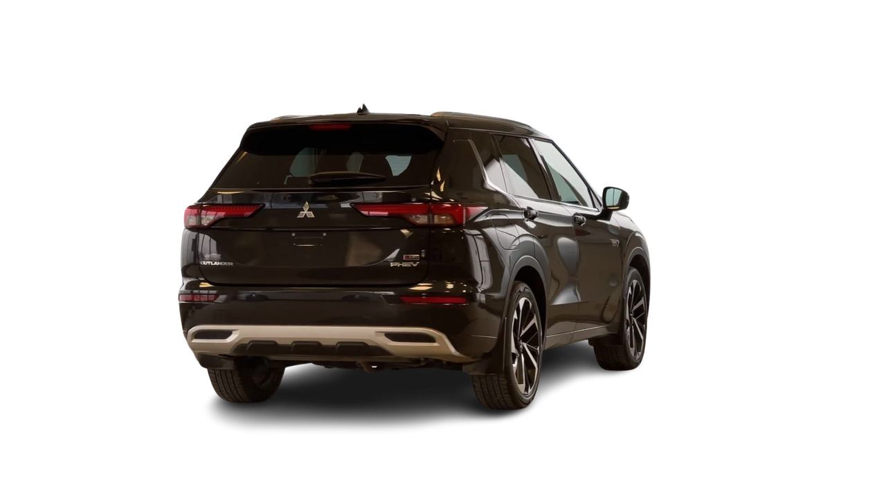 INFINITI Regina 2023 Mitsubishi OUTLANDER PHEV GT SAWC Leather