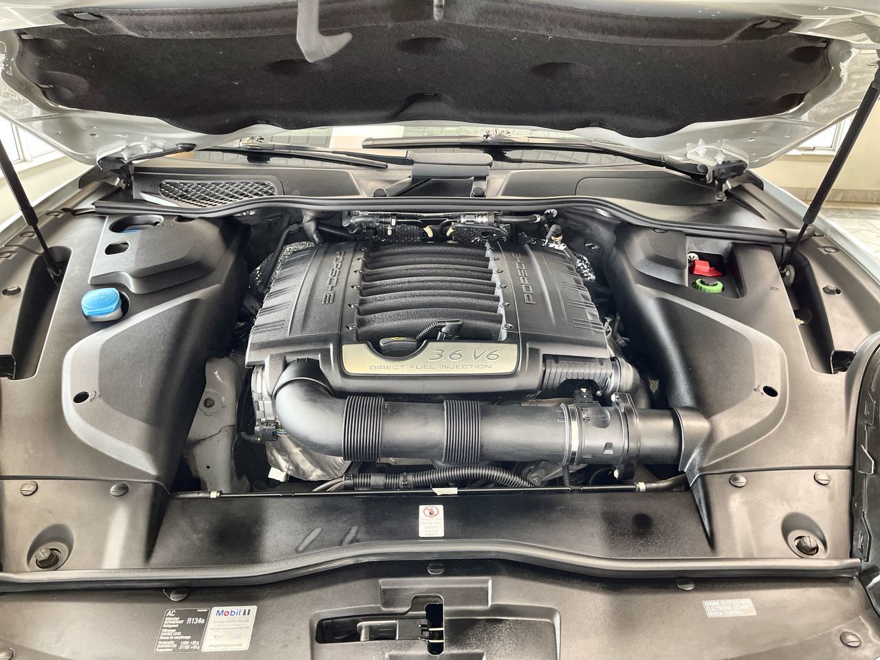 2016 Porsche Cayenne in Regina, Saskatchewan