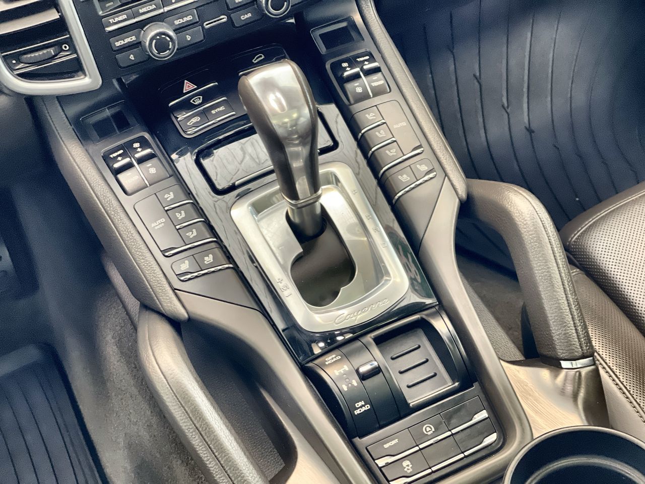 2016 Porsche Cayenne in Regina, Saskatchewan