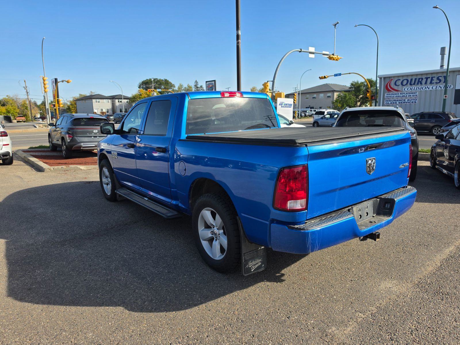 2023 Ram RAM 1500 Classic Crew Cab 4x4 (DS)