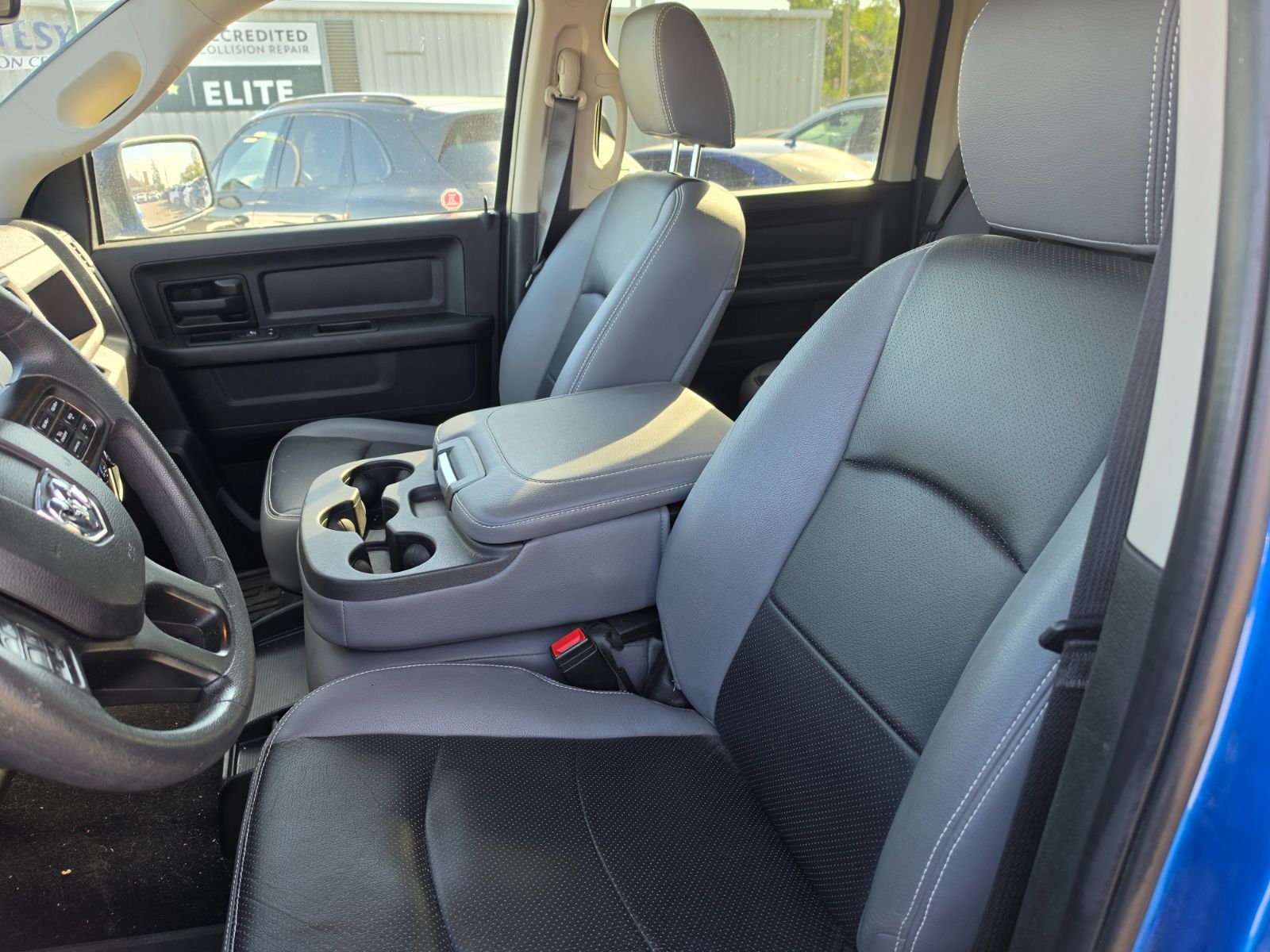 2023 Ram RAM 1500 Classic Crew Cab 4x4 (DS)