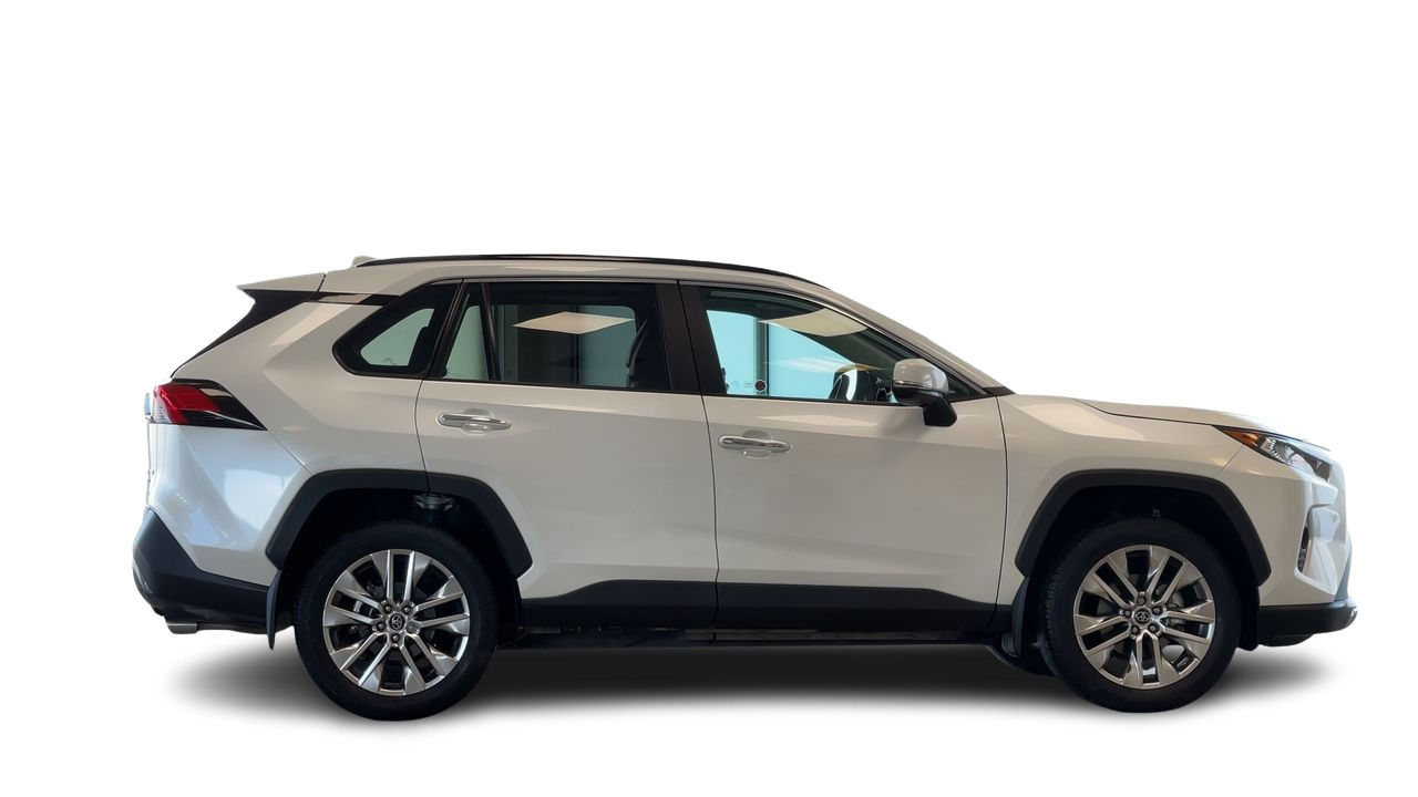 Toyota RAV4  2021 à Regina, Saskatchewan