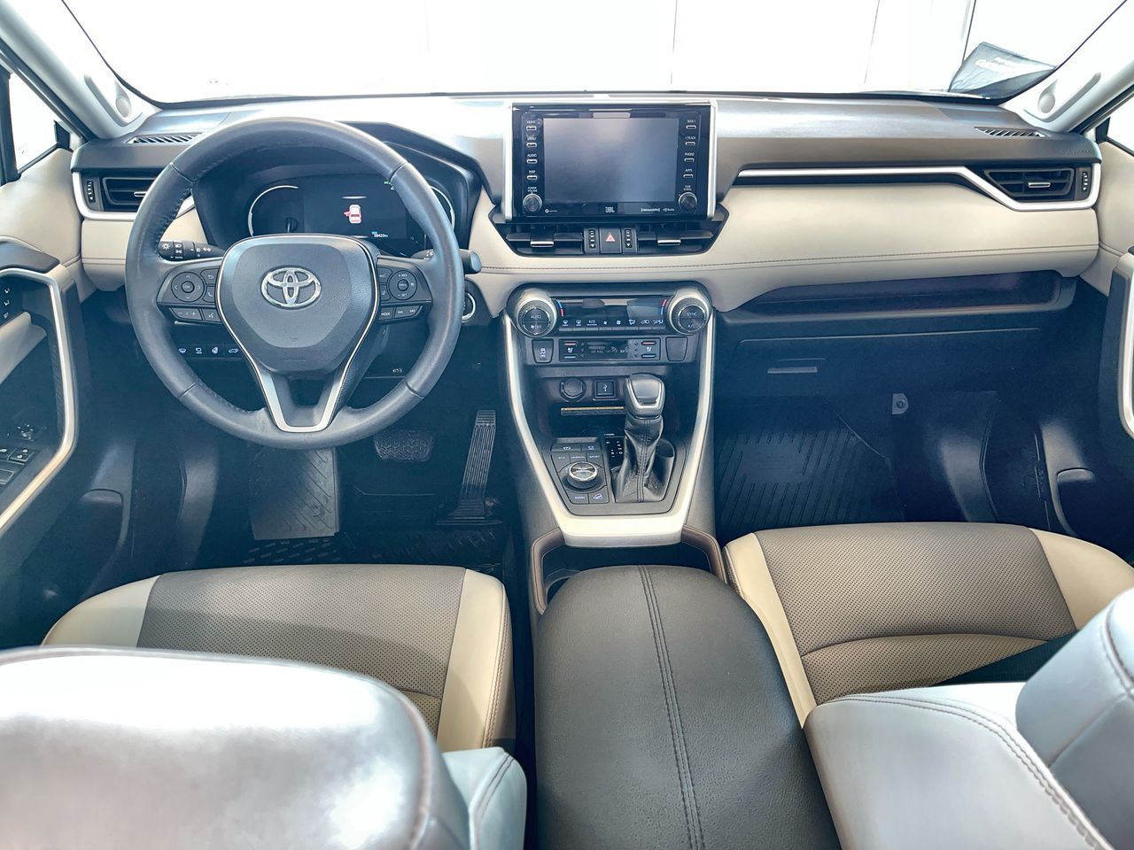 Toyota RAV4  2021 à Regina, Saskatchewan