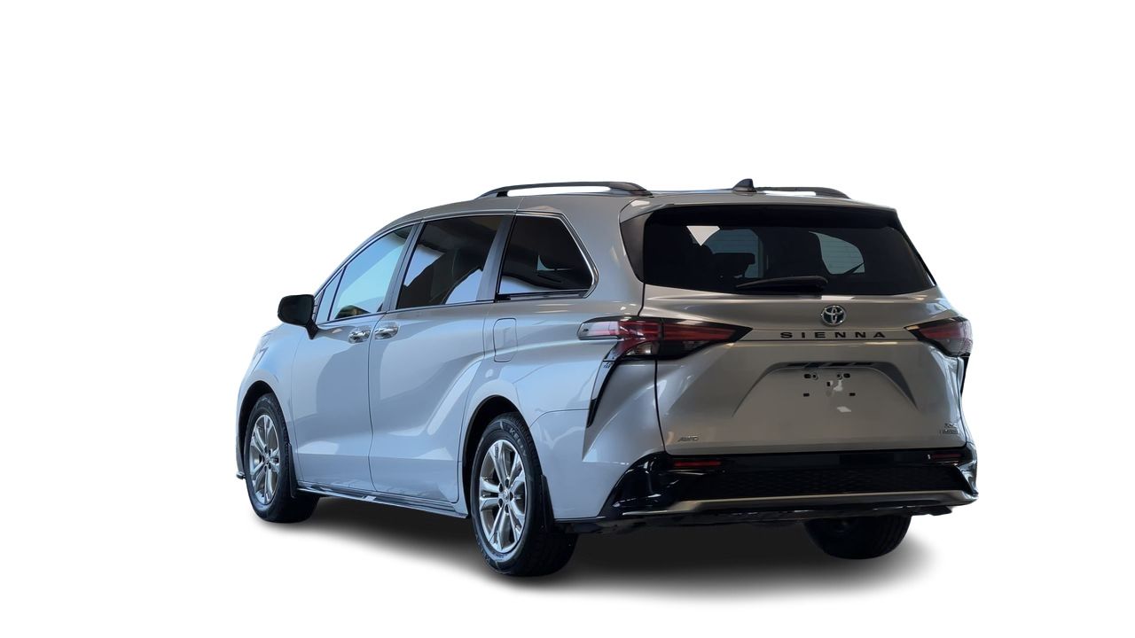 2022 Toyota Sienna Hybrid
