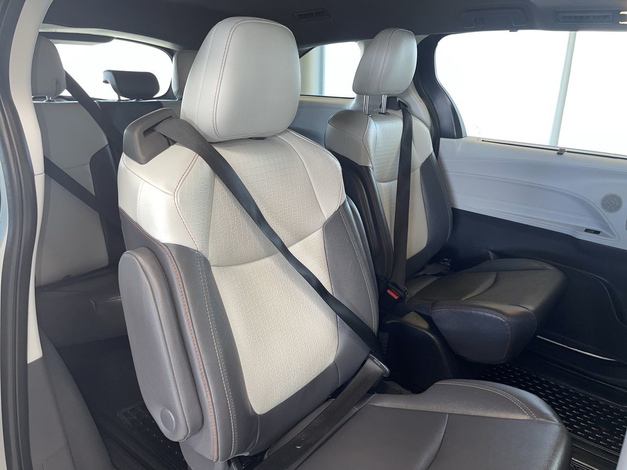 2022 Toyota Sienna Hybrid in Regina, Saskatchewan