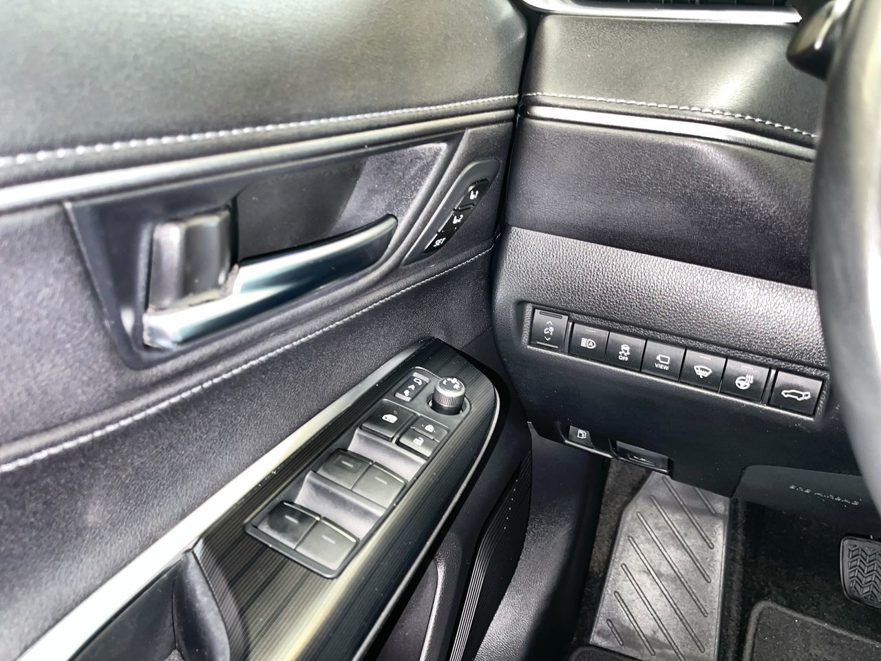 2021 Toyota VENZA HYBRID in Regina, Saskatchewan