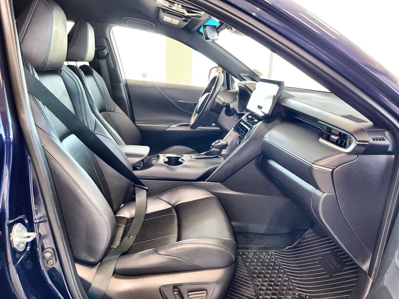 2021 Toyota VENZA HYBRID