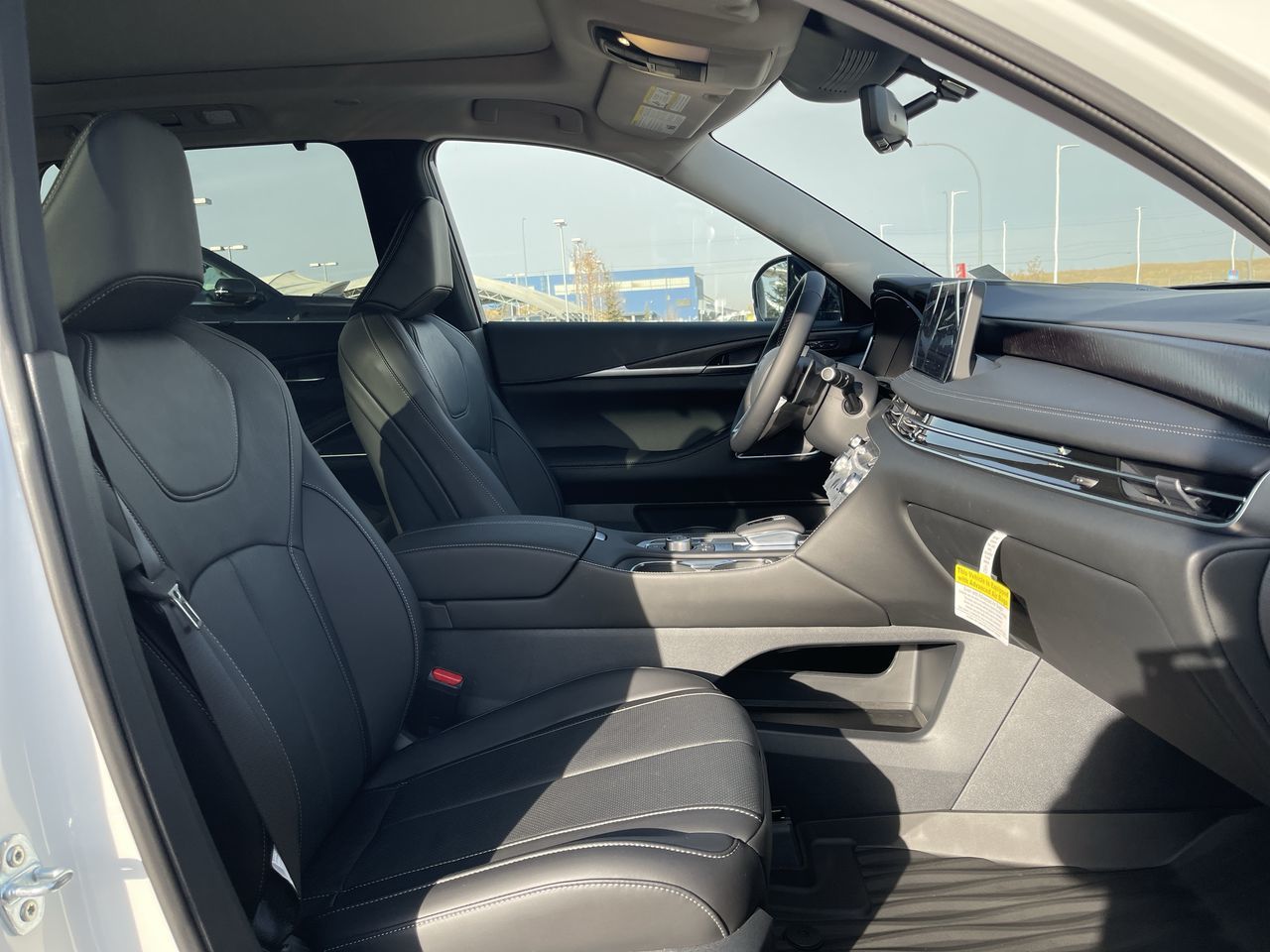 2025 Infiniti QX60 in North Vancouver, British Columbia
