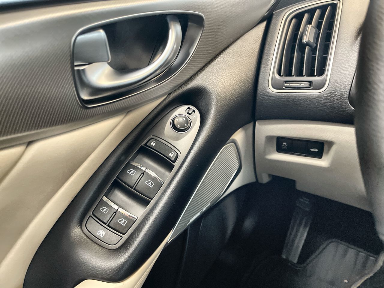 Infiniti Q50  2021 à Regina, Saskatchewan