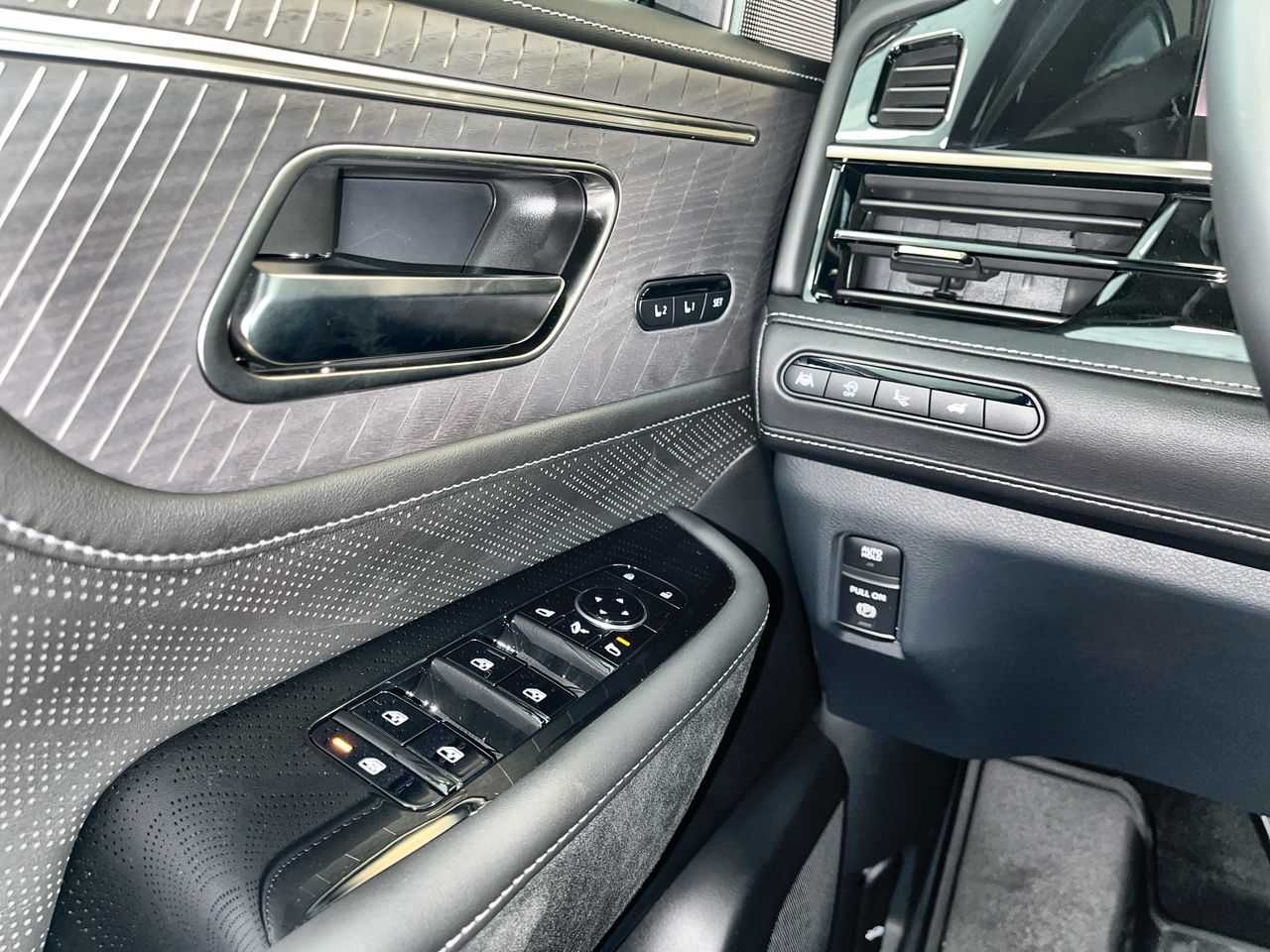 2025 Infiniti QX80 in Regina, Saskatchewan
