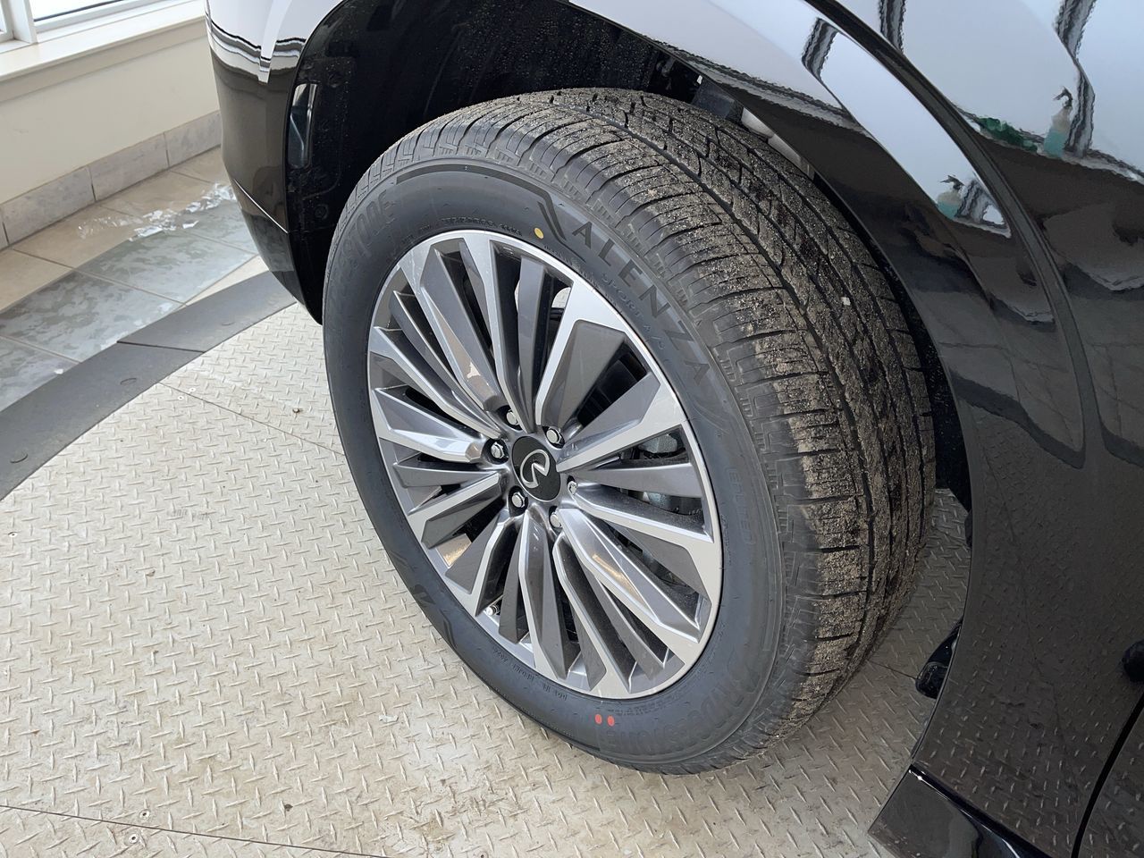 2025 Infiniti QX80