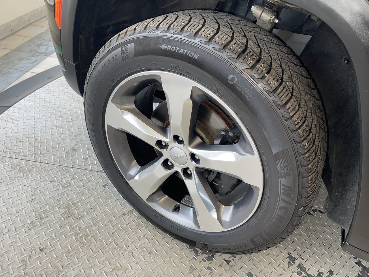 2022 Jeep Grand Cherokee 4X4 in Regina, Saskatchewan