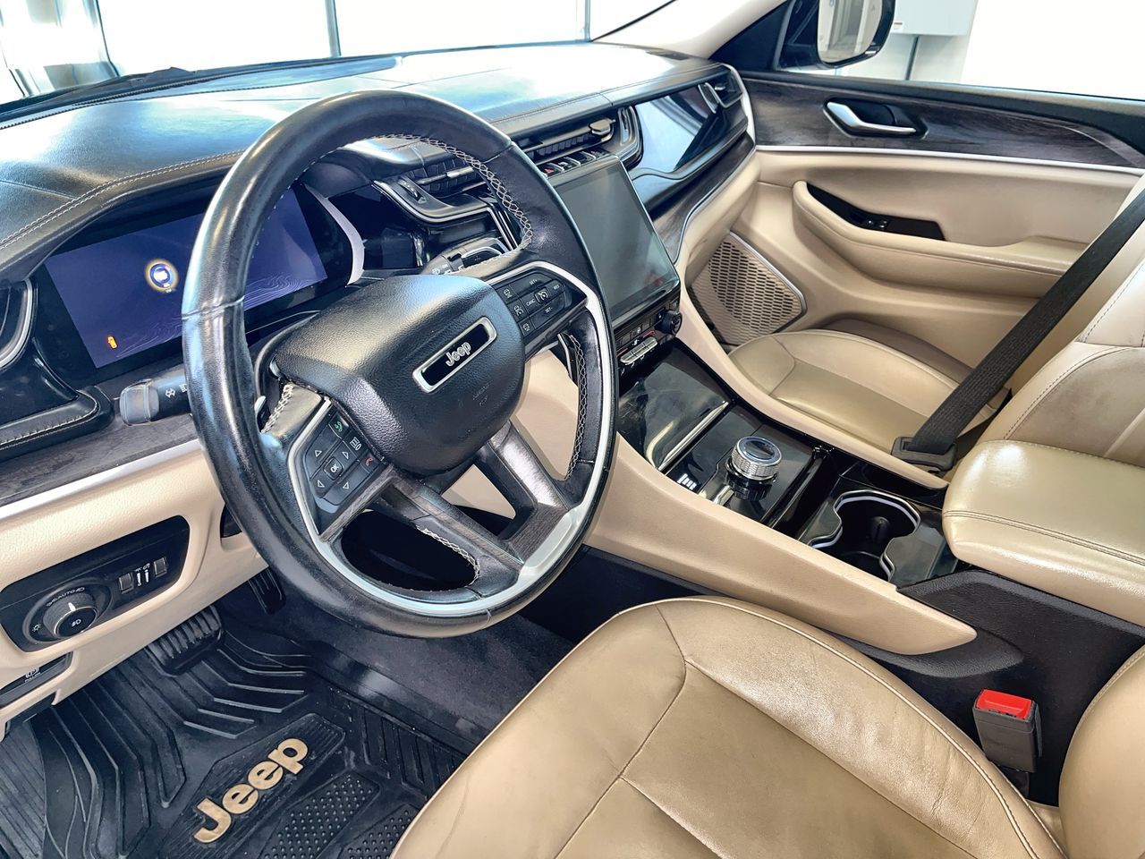 2022 Jeep Grand Cherokee 4X4 in Regina, Saskatchewan