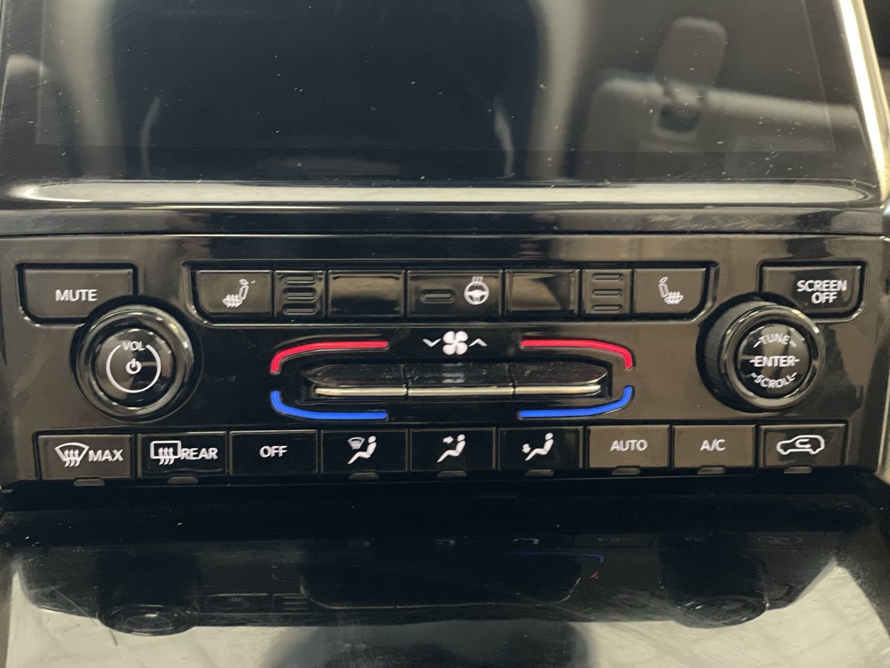 2022 Jeep Grand Cherokee 4X4 in Regina, Saskatchewan