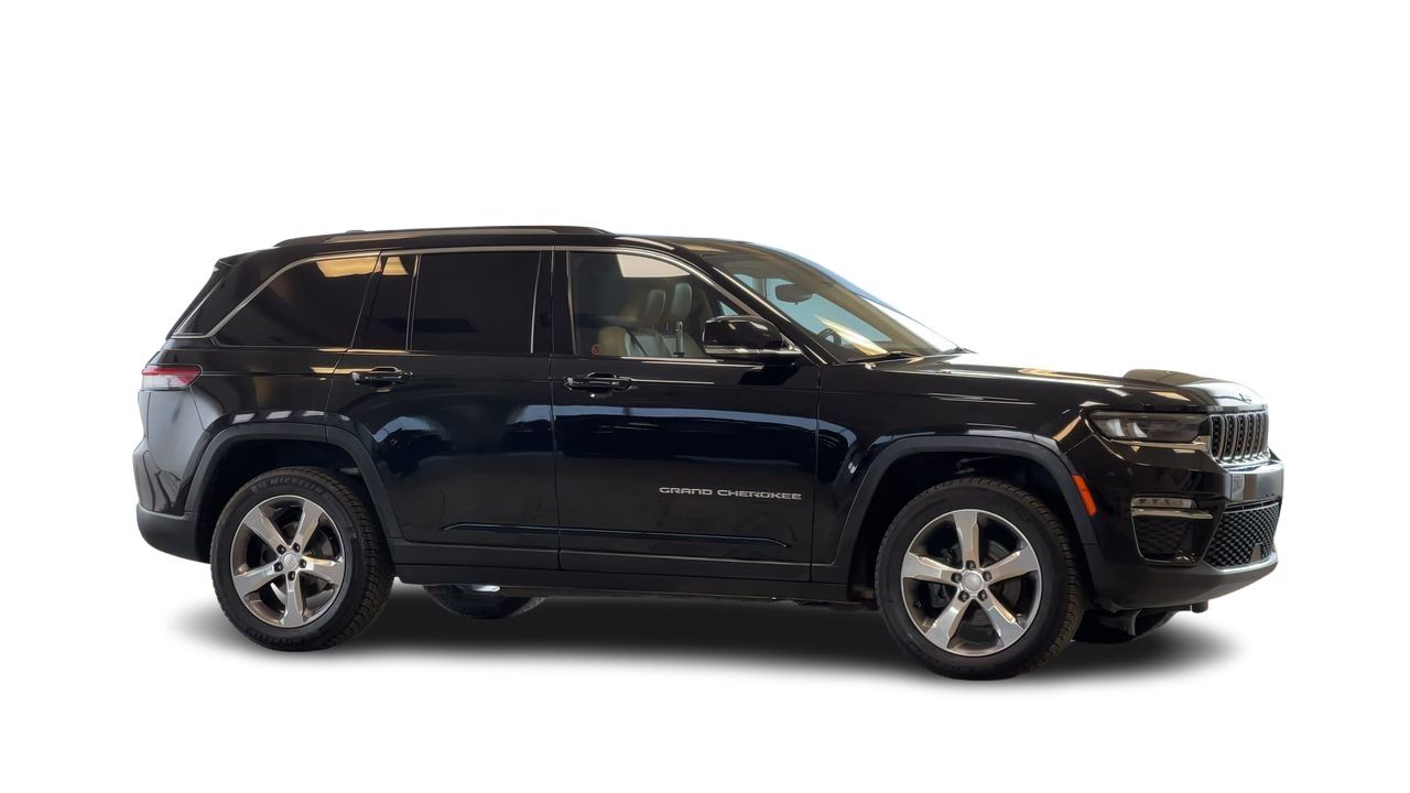 2022 Jeep Grand Cherokee 4X4 in Regina, Saskatchewan