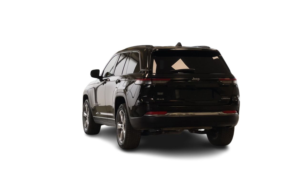 2022 Jeep Grand Cherokee 4X4 in Regina, Saskatchewan