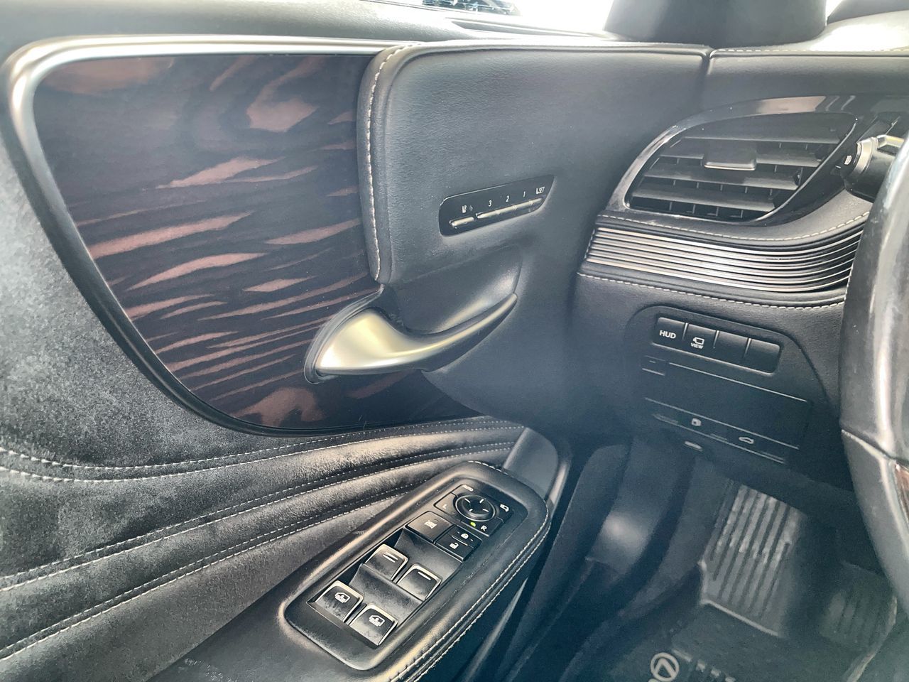 Lexus LS 500  2018 à Regina, Saskatchewan