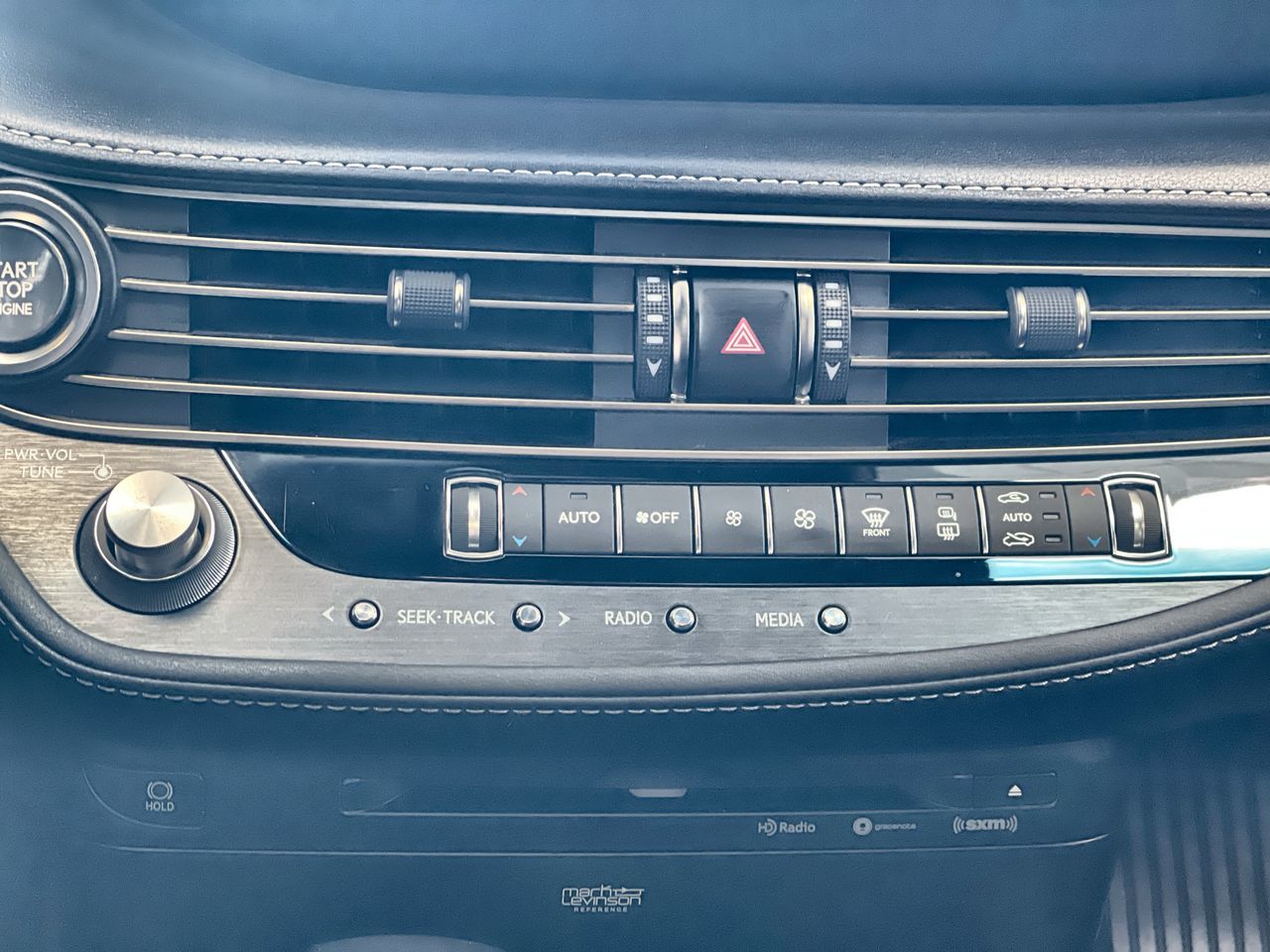 Lexus LS 500  2018 à Regina, Saskatchewan