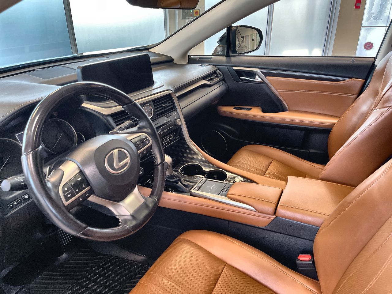 Lexus RX L  2021 à Regina, Saskatchewan