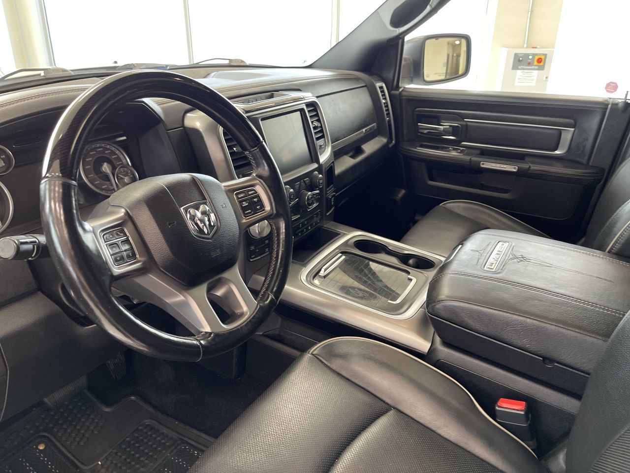 Ram RAM 1500 Crew Cab 4x4  2017 à Regina, Saskatchewan
