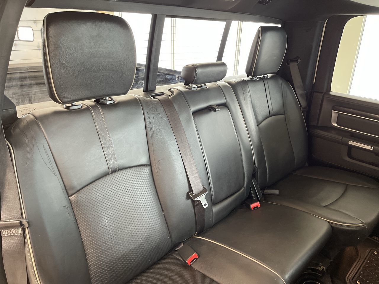 Ram RAM 1500 Crew Cab 4x4  2017 à Regina, Saskatchewan