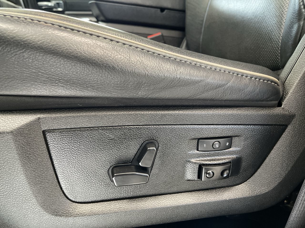 Ram RAM 1500 Crew Cab 4x4  2017 à Regina, Saskatchewan