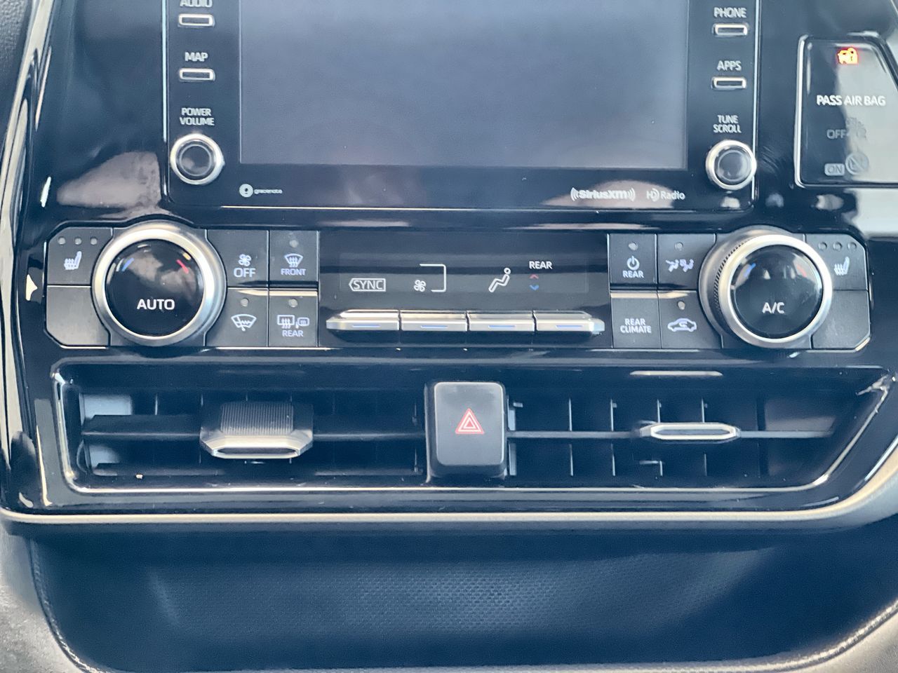 2020 Toyota Highlander in Regina, Saskatchewan