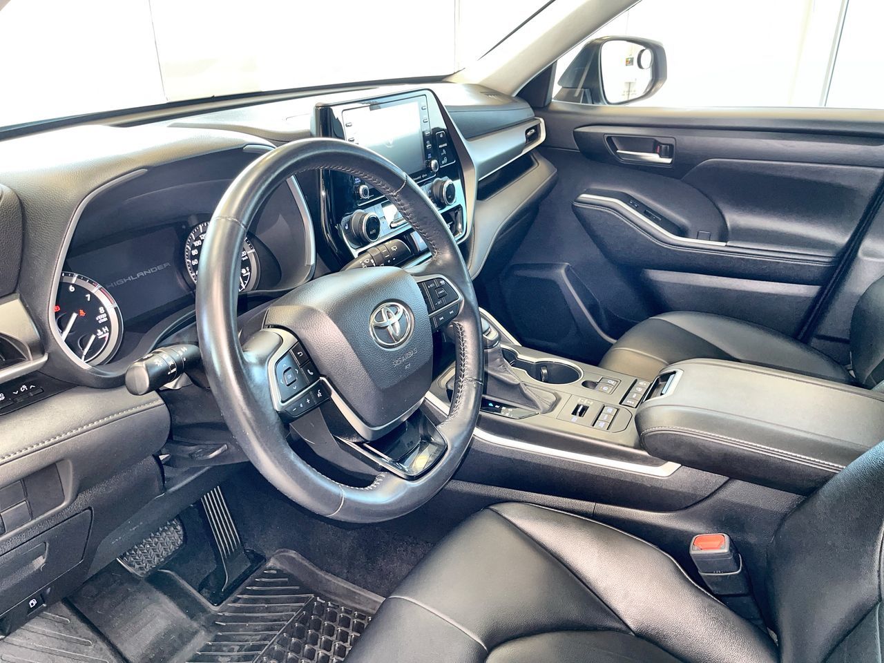 2020 Toyota Highlander in Regina, Saskatchewan