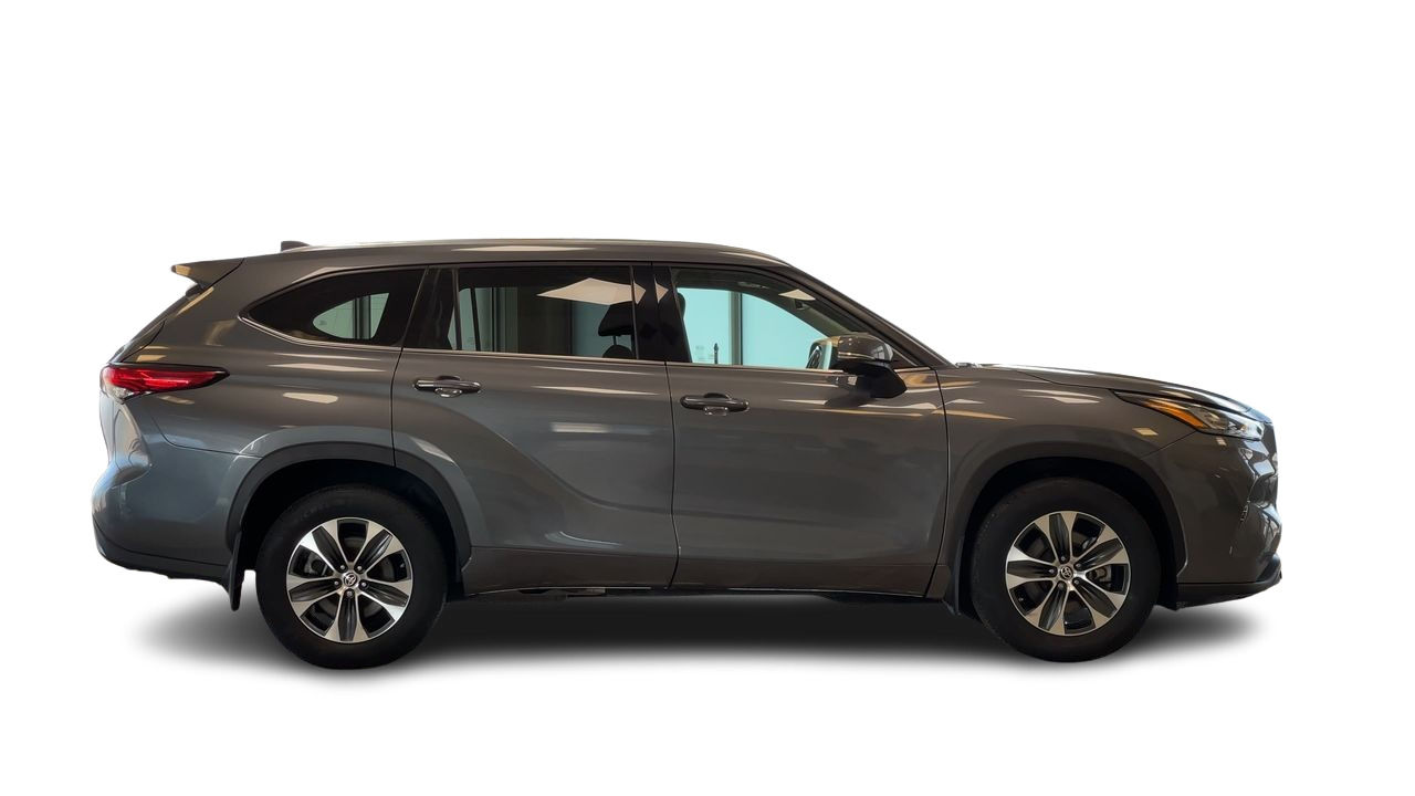 2020 Toyota Highlander in Regina, Saskatchewan
