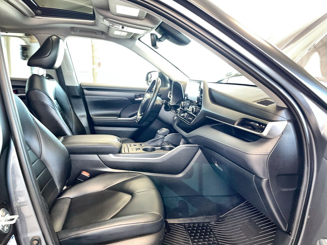 2020 Toyota Highlander in Regina, Saskatchewan