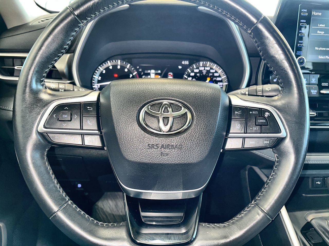 2020 Toyota Highlander in Regina, Saskatchewan
