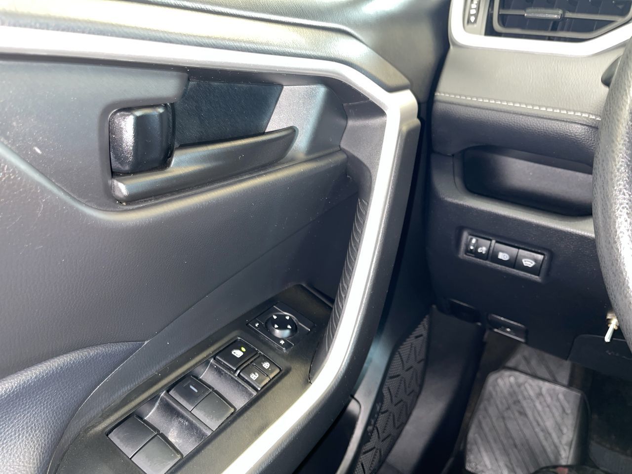 Toyota RAV4  2023 à Regina, Saskatchewan