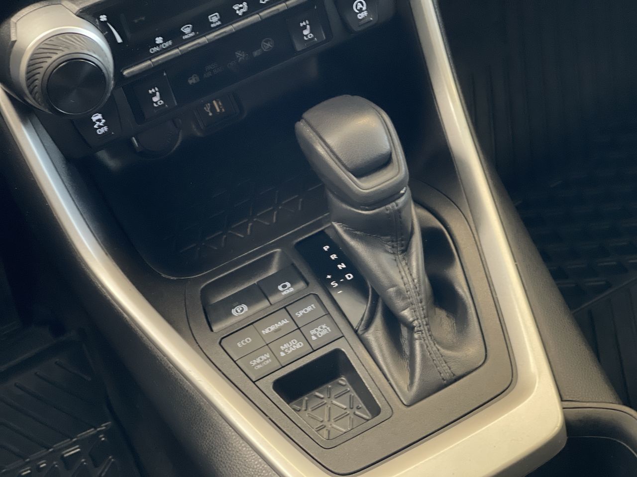 Toyota RAV4  2023 à Regina, Saskatchewan