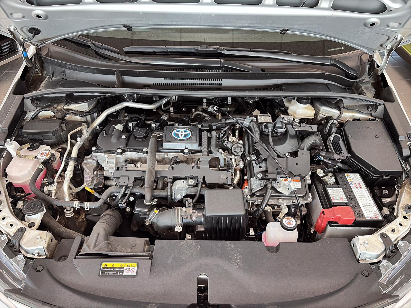 Toyota Corolla Hybrid SE 2023 — photo 8