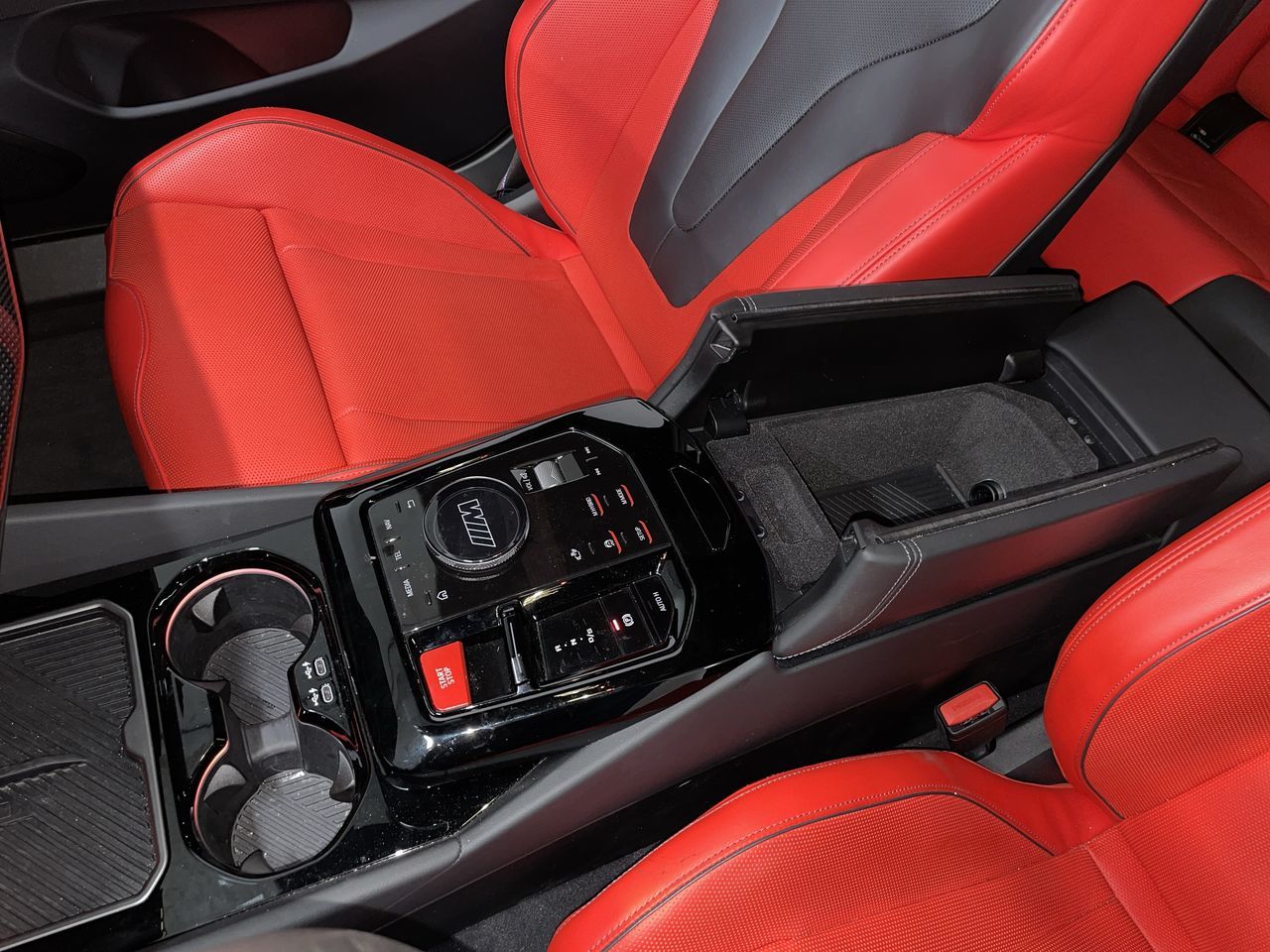 2025 BMW M5