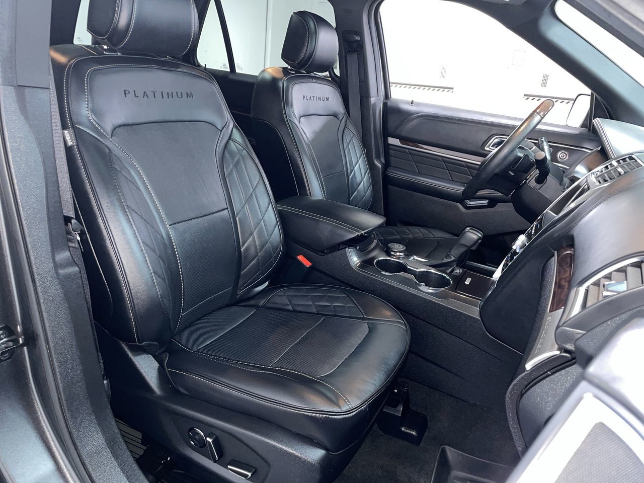 2017 Ford Explorer in Vancouver, British Columbia
