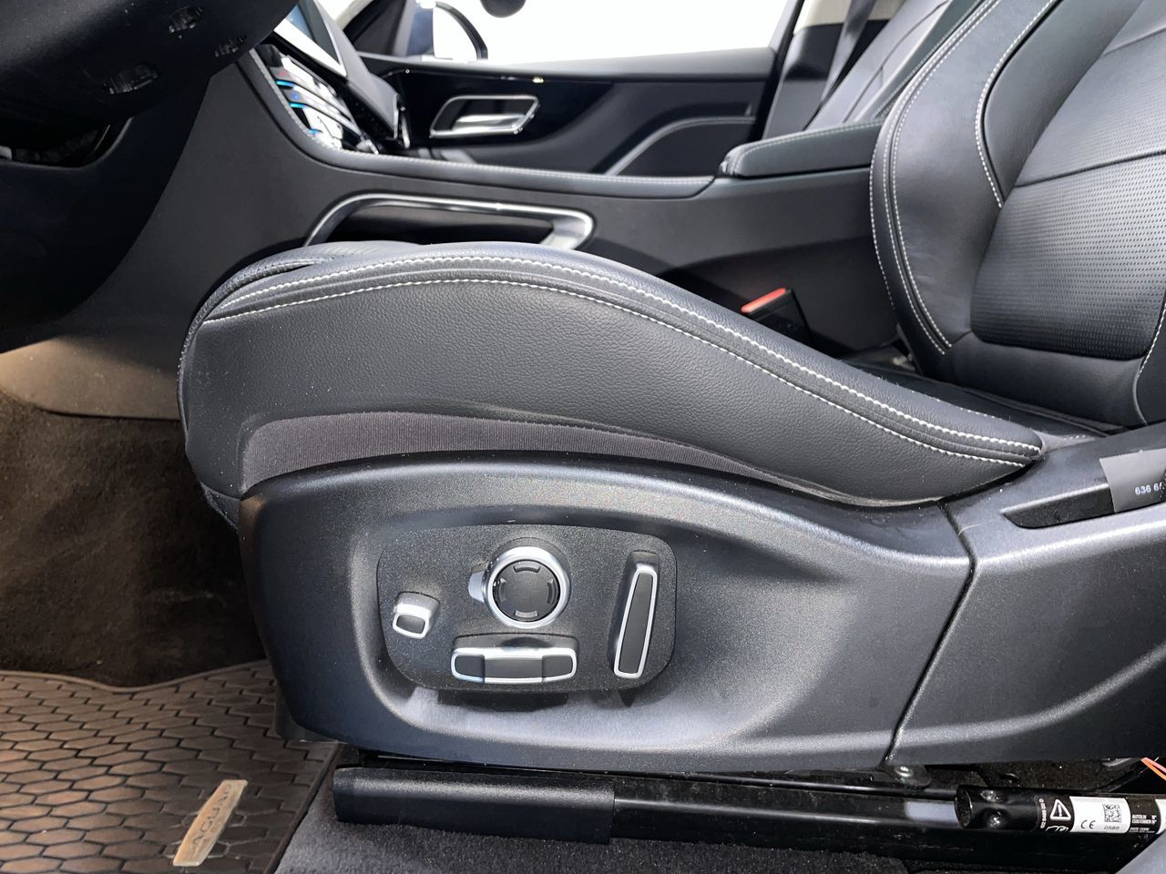 Jaguar F-PACE  2020 à Vancouver, Colombie-Britannique