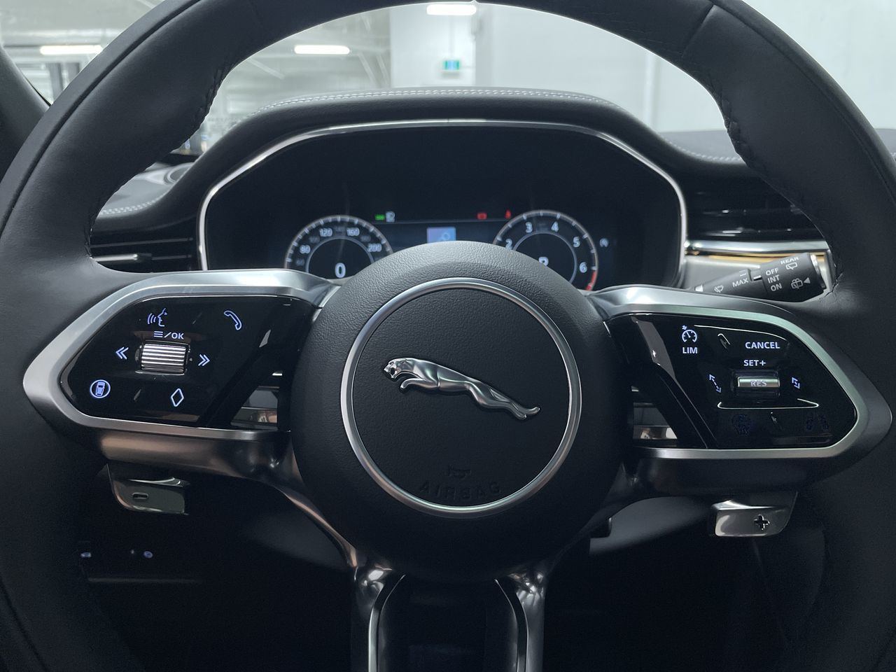 Jaguar F-PACE  2025 à Vancouver, Colombie-Britannique