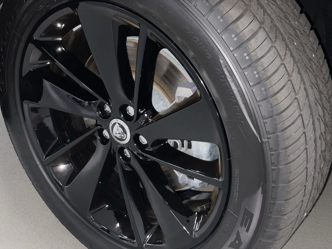 Jaguar F-PACE  2025 à Vancouver, Colombie-Britannique