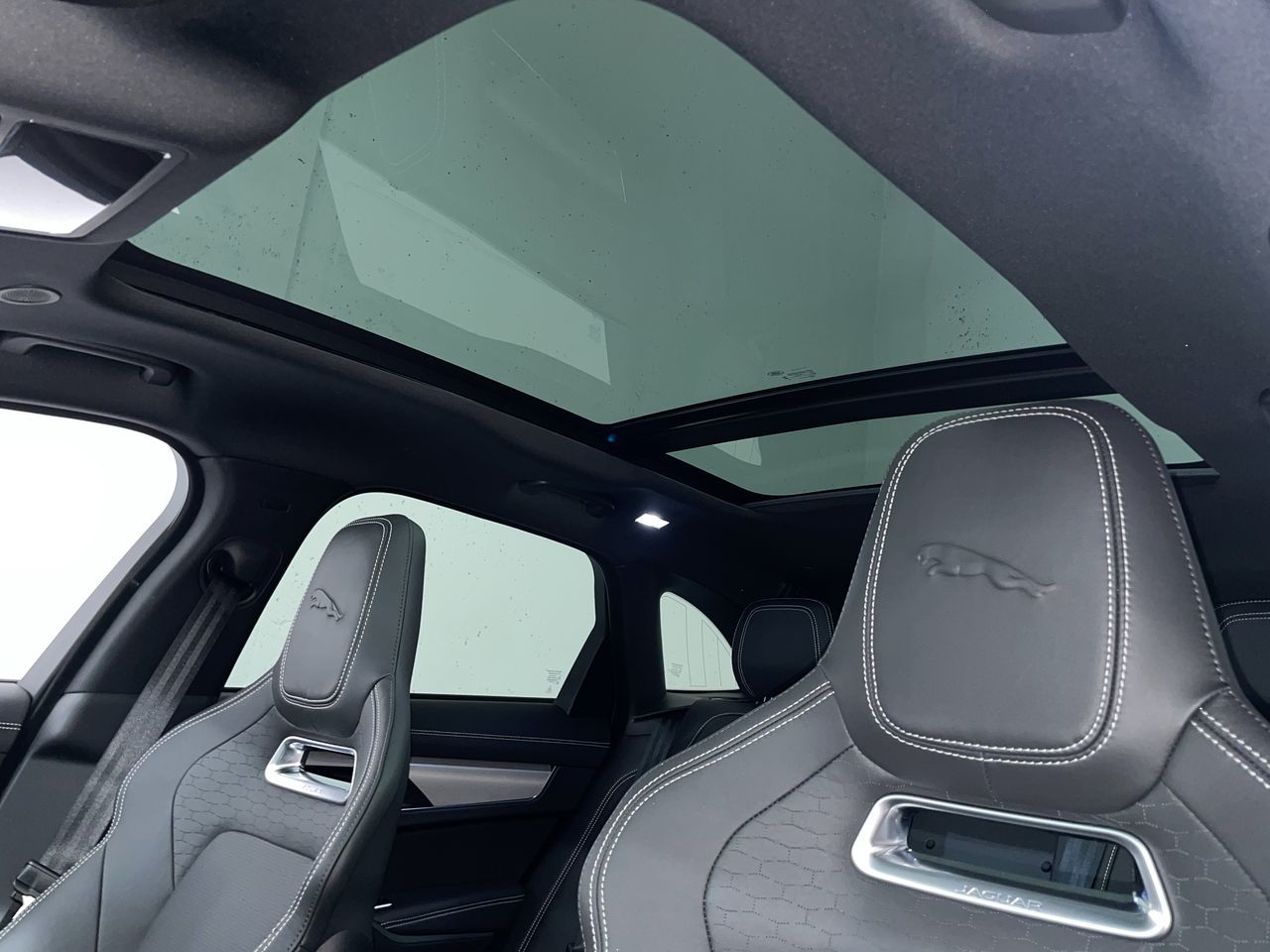 Jaguar F-PACE  2025 à Vancouver, Colombie-Britannique