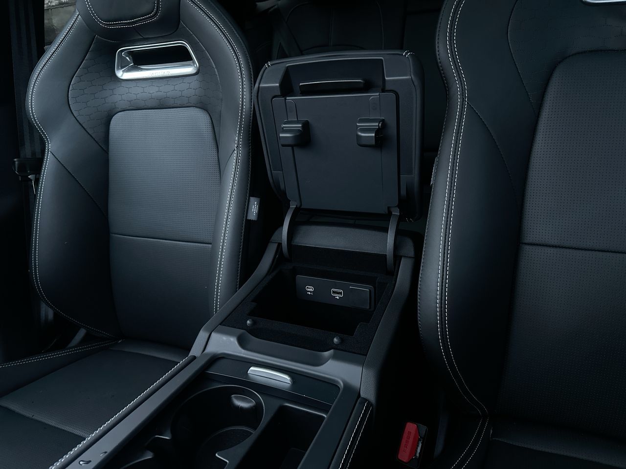 Jaguar F-PACE  2025 à Vancouver, Colombie-Britannique