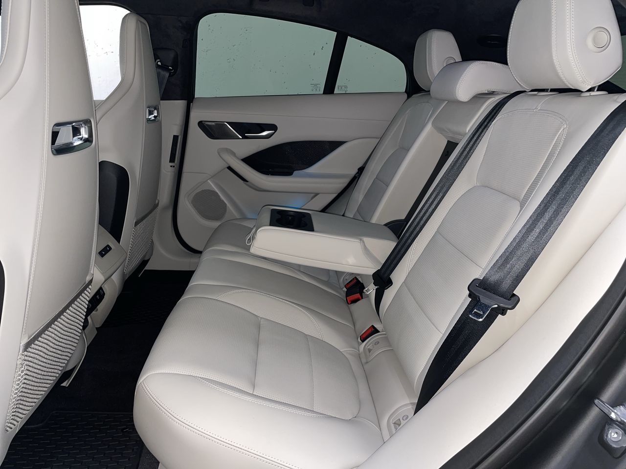 Jaguar I-PACE  2024 à Vancouver, Colombie-Britannique