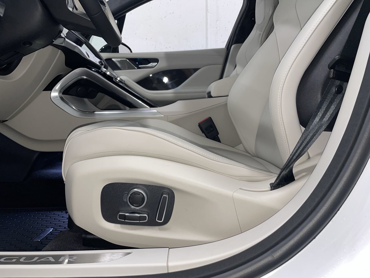 Jaguar I-PACE  2024 à Vancouver, Colombie-Britannique