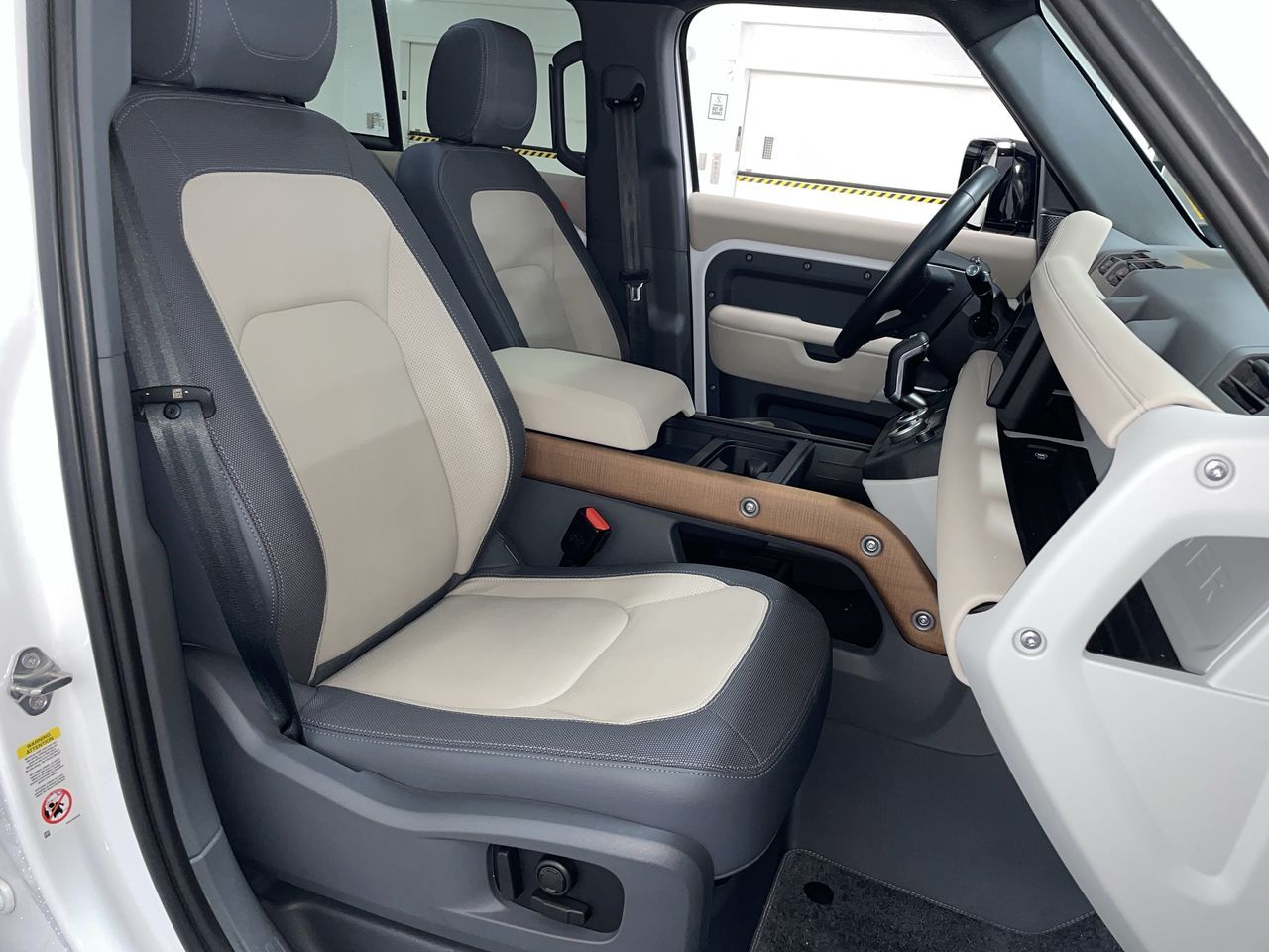 2023 Land Rover Defender in Vancouver, British Columbia