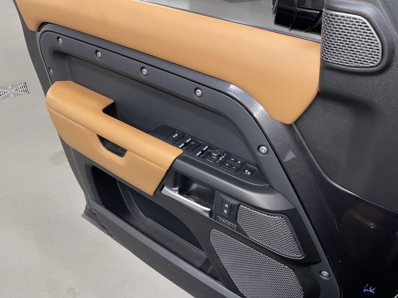 2023 Land Rover Defender
