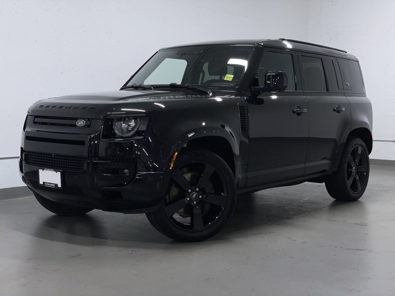 2024 Land Rover Defender 110 P400 X-Dynamic SE