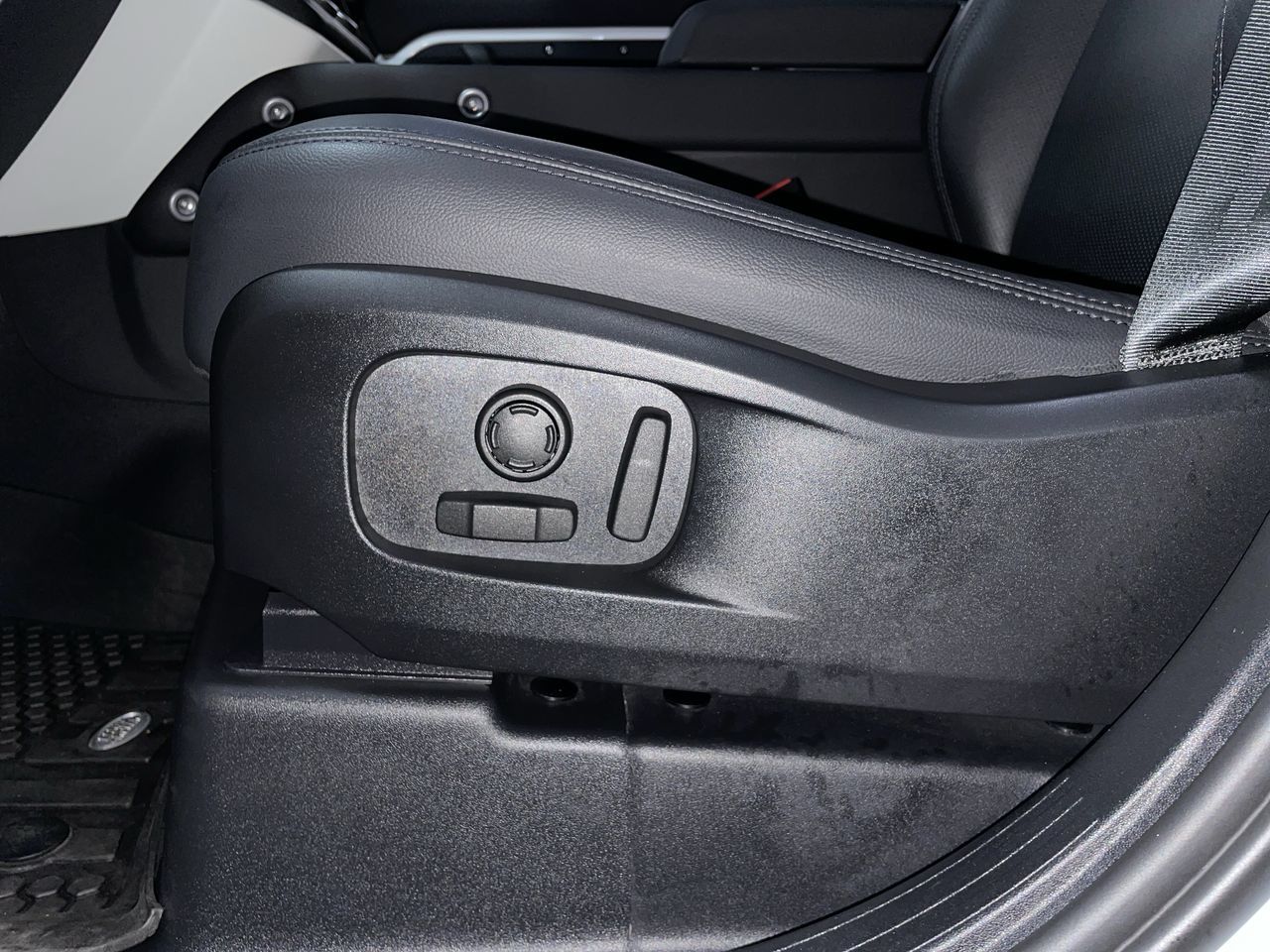 2024 Land Rover Defender