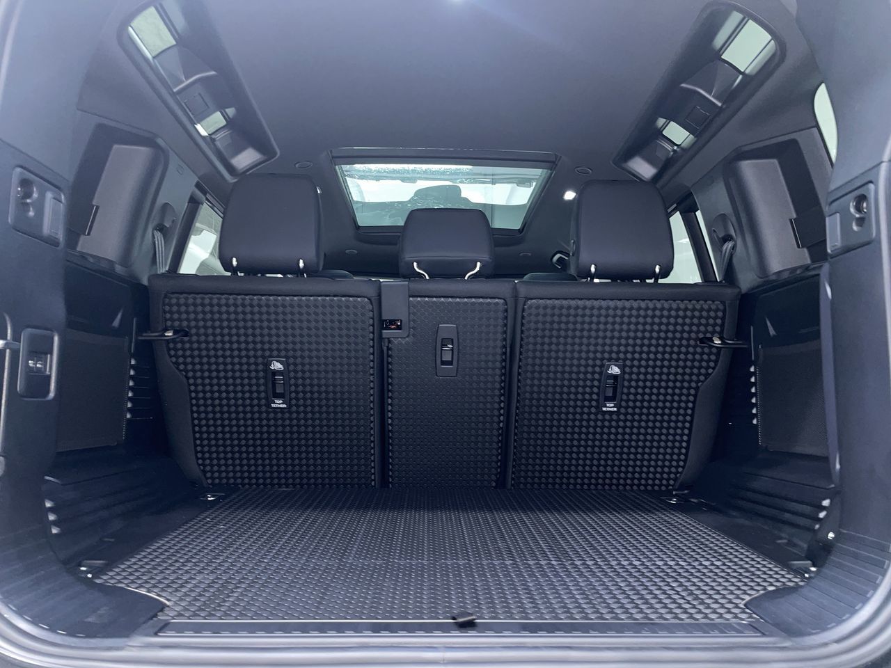 2025 Land Rover Defender in Vancouver, British Columbia